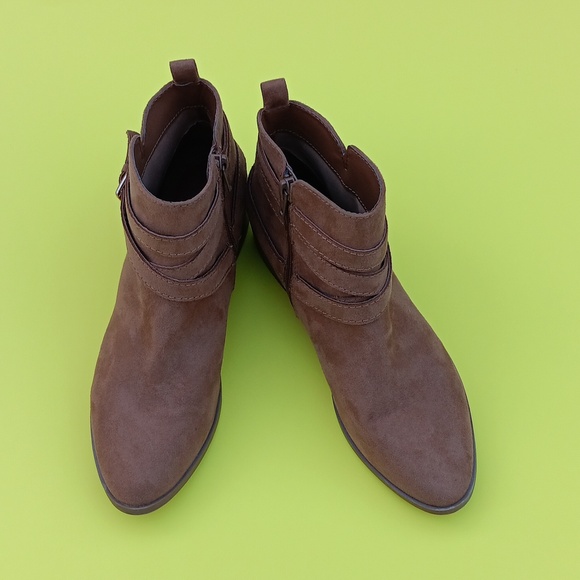 SUN STONE  Women's Tan Ankle Boot - 7.5 - Picture 2 of 9